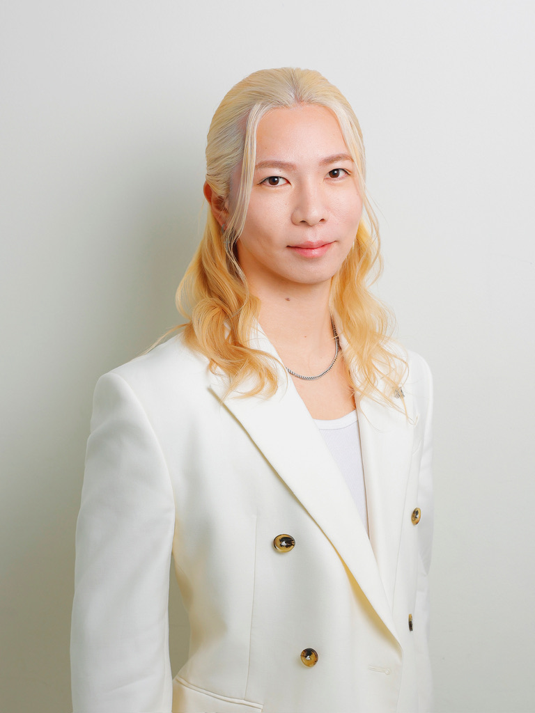 代表 堀田 昇吾